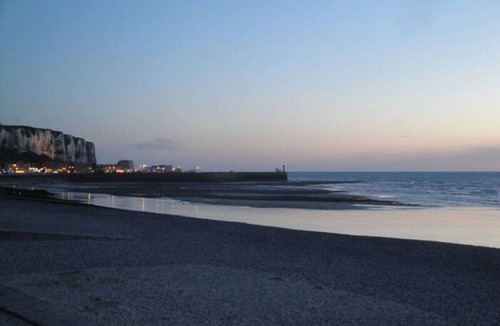 Feuquieres-en-Vimeu House | House 20 minutes from the Opal Coast. Home 2 People