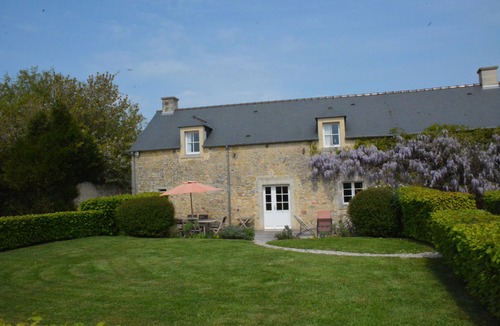 Crouay Cottage | House 20 mn from the beaches, 7 people, neat decoration, fully equipped