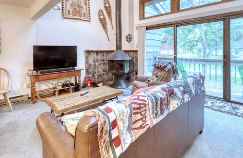 Ellicottville House | House ∙ 3 bedrooms ∙ 9 guests