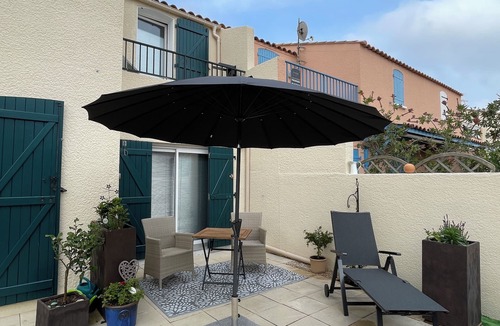 Gruissan Villa | House 3 *, chic by the sea 1 min walk to the beach "Grazel" newly renovated