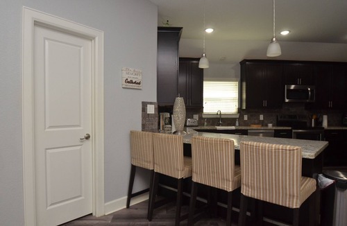 Atascocita House | House 3 years old, Close to mall, Restaurants, IAHn