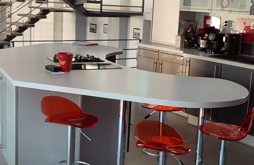 La Quinte House | House 30 minutes from Le Mans 24-hour race track