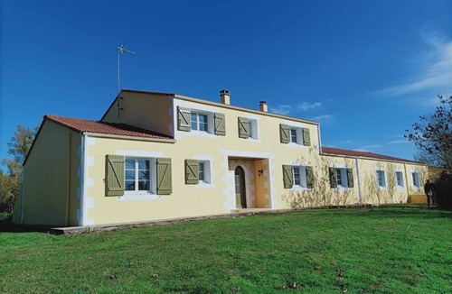 Mouzeuil-Saint-Martin Villa | House 300 m²,14 pers 5* heated swimming pool, spa, sauna, games room and fitness room