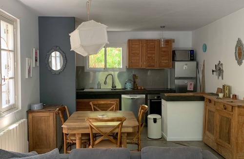 Gruissan Plage House | House 300 m from the beach, with very nice exterior