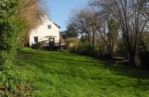 Tredrez-Locquemeau House | house 300m from the sea