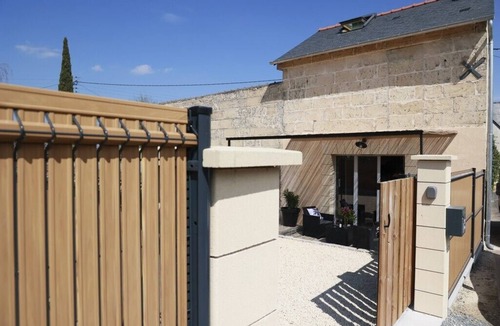Doue-la-Fontaine House | House 4 pers clim closed courtyard & parking near Bioparc Doué La Fontaine & Loire