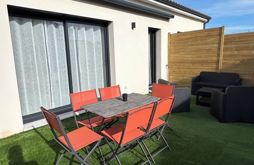 Chasseneuil-du-Poitou House | House 5 minutes from Futuroscope