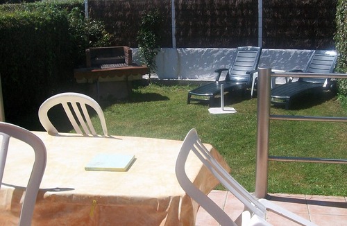 La Rogere Villa | house 5 pers 200m beach in res. with a pool
