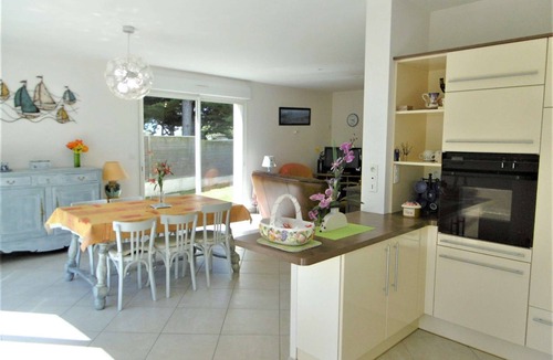 Saint-Gildas-de-Rhuys House | House 5 rooms 8 to 9 people with enclosed garden near the sea