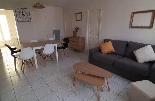 Saint-Vincent-sur-Jard House | House 55m2 & terrace 1.5 Km from the beach