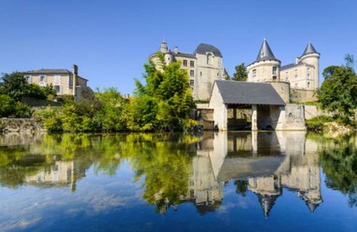 Beaulieu-sur-Sonnette House | House 6 people in Charente