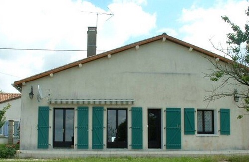 Beaulieu-sur-Sonnette House | House 6 people in Charente