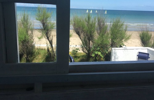 Urville-Nacqueville House | house 6 pers direct beach