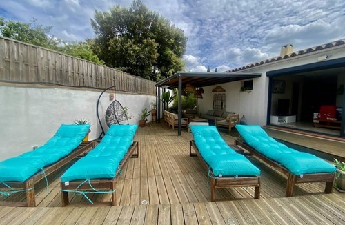 Pouzilhac House | House 6 persons between vineyards and garrigues