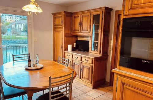 Laroquebrou House | House 6pers on the waterfront, terrace, parking