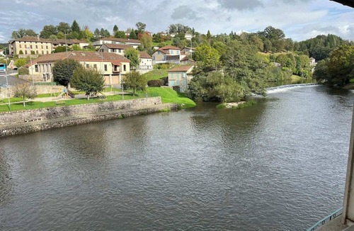 Laroquebrou House | House 6pers on the waterfront, terrace, parking