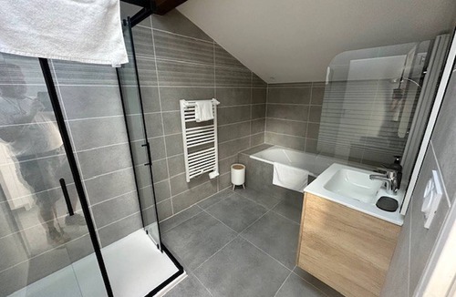 Satolas-et-Bonce Apartment | House 70 with 8 bedrooms lechaffardcom