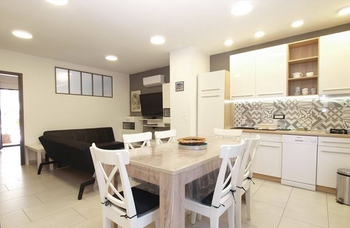 Stinjan House | House 747