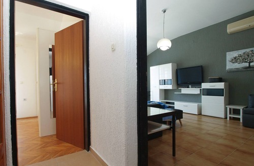 Stinjan House | House 747