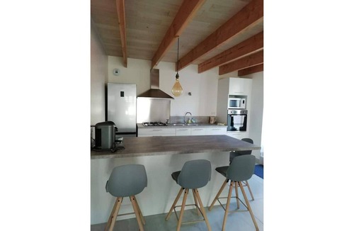 Le Gue-d'Allere House | House 8 persons with garden