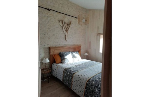 Le Gue-d'Allere House | House 8 persons with garden