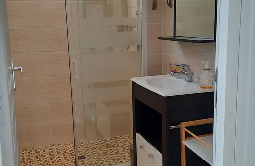 Le Port House | House 80 metres from the beach