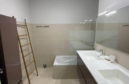 Pessac House | ★ House 92m2 ★ Pessac ★ Netflix ★ Bus ★ Train