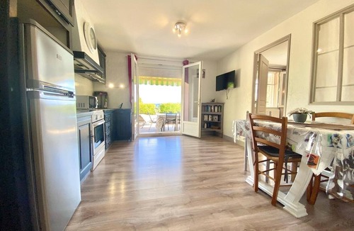 Saint-Martin-d'Ardeche House | House AXALY Saint Martin d'Ardèche capacity 12 people with swimming pool