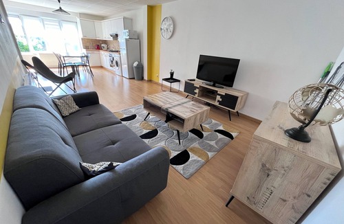 Grand-Fort-Philippe House | House a stone's throw from the seafront