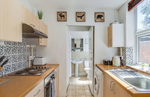 Coventry Apartment | House Accommodation - Coventry Free Parking