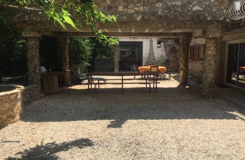 Goudargues House | House Aiguillon