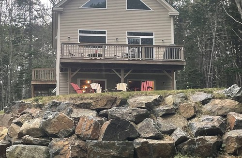 Pleasant Point House | House and bunkhouse. Includes kayaks and SUPs