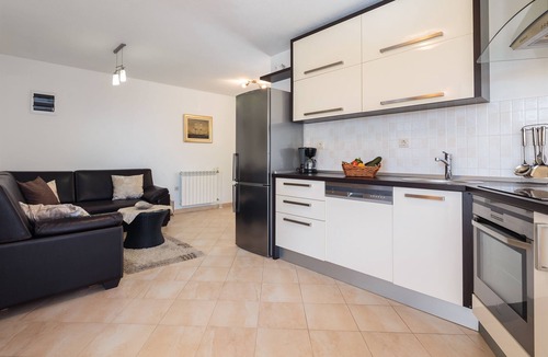 Nerezise House | House Andre (107801-K1) - Nerezisce - island Brac
