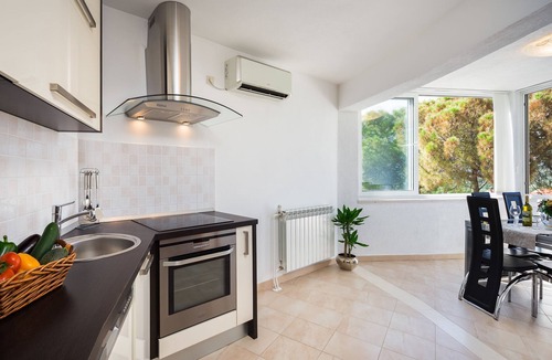 Nerezise House | House Andre (107801-K1) - Nerezisce - island Brac