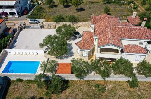 Drage House | House Anna