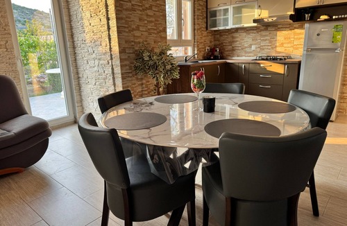 Tkon House | House Antonija (17221-K1) - Tkon - island Pasman