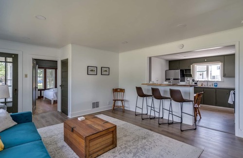 Clayton House | House at K's Motel with majestic views of St. Lawrence River