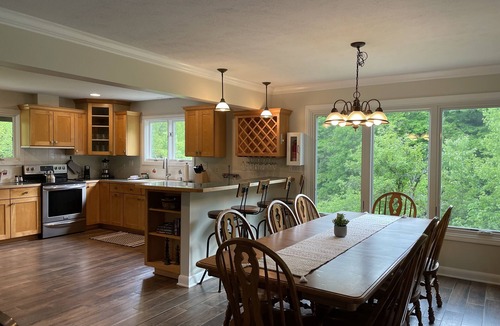 Monaca House | House at Maple Ridge