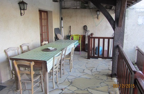 Bourdeilles House | HOUSE AT THE WATERFRONT