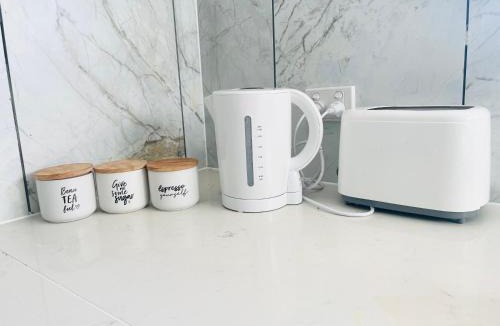 Thomastown House | House at Train Station Thomastown