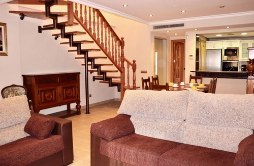 Pals Ski Chalet | HOUSE (B) IN MEDIEVAL VILLAGE OF PALS