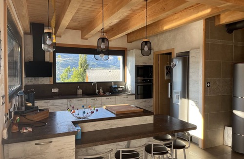 Baratier House | House between Lake and Mountain