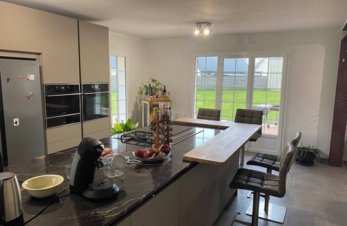 Crepon House | House between land and sea crepon