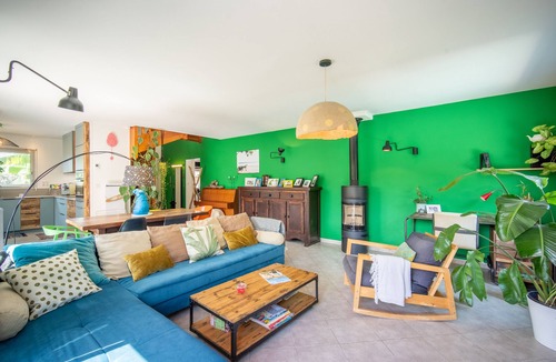 Azur House | House between land and sea