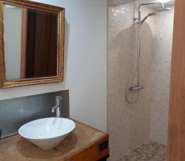 Cruviers-Lascours Apartment | House between Nîmes and Ales