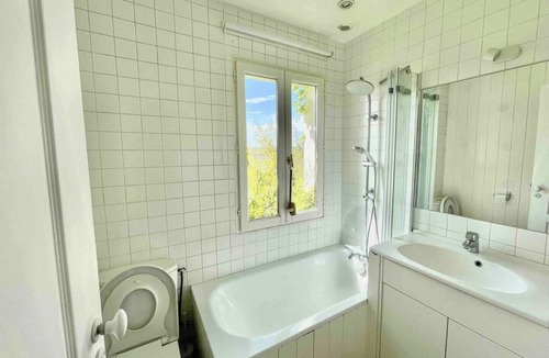 Chaville House | House between Paris and Versailles with swimming pool and olympic games tickets