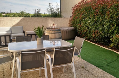 Puissalicon House | house between sea and mountain