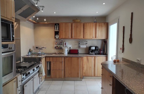 Bardos House | House between sea and mountains.