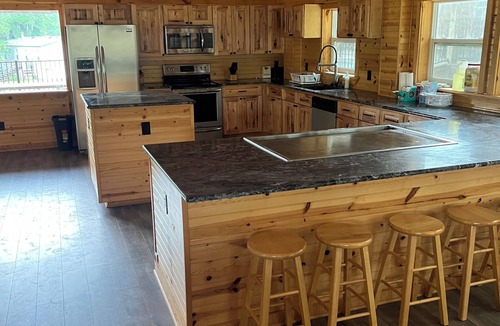 Jefferson House | House/Boat house on the river! Boat lift and boat ramp, sun deck, ice machine