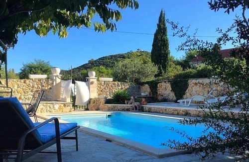 Banj House | House Bongo (50301-A1) - Zdrelac - island Pasman